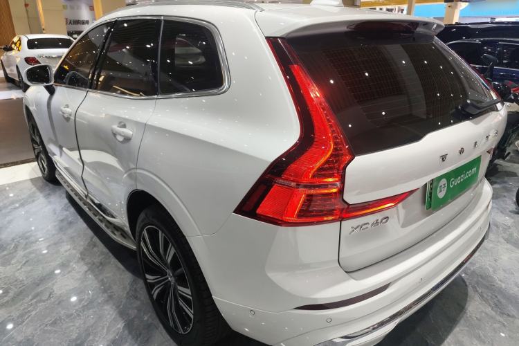 Used Volvo XC60 New Energy 2023 T8 Plug-in Hybrid Long-Range All-Wheel Drive Smart Luxury Edition

