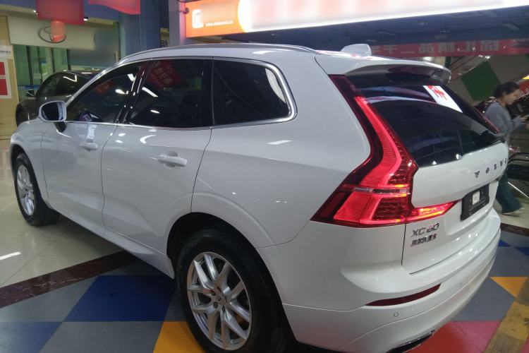 Used Volvo XC60 2019 T5 4x4 Smart Edition China V Standard
