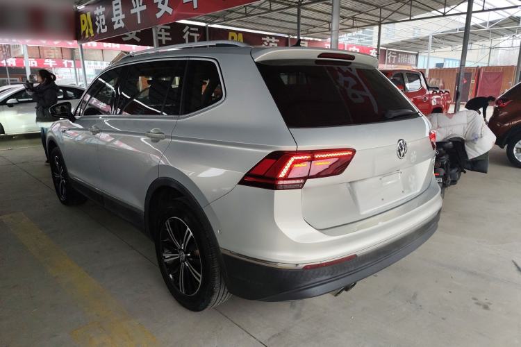 Used Volkswagen Tiguan L 2017 330TSI Automatic Two-Wheel Drive Flagship Edition