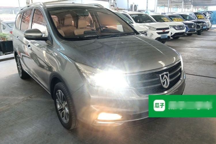 Used Baojun 730 2017 1.5T Manual Fashion Version 7 Seats China V Emission Standard