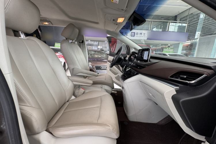 Used Buick GL8 2023 Land Executive Class Smart Enjoyment Model Interior 1