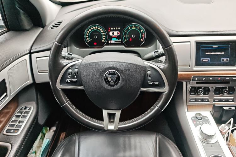 Used Jaguar XF 2015 XF 2.0T 80th Anniversary Collector's Edition