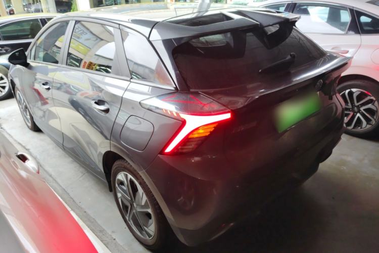 Used MG 4 EV 2023 415 km Range Sea-Faring Champion Edition Exterior 2