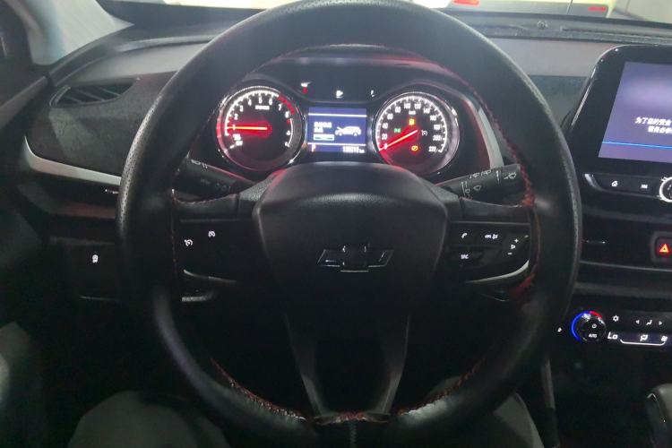 Used Chevrolet Orlando 2018 Redline 530T Automatic Zhaoxiang Edition (5+2 Seating) – China V Standard Steering Wheel