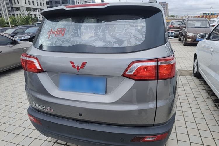 Used Wuling Hongguang S3 2018 1.5T Manual Comfort Model China V Standard

