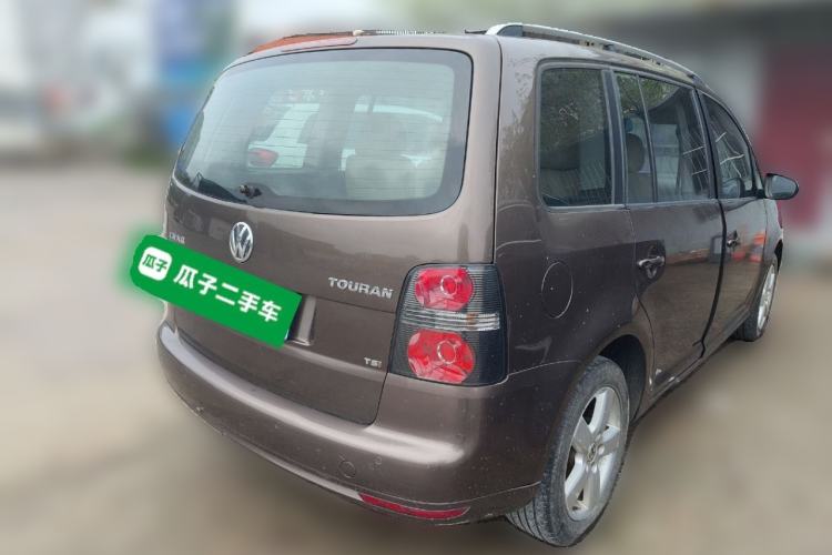 Used Volkswagen Touran 2013 1.4T Manual Fashion Edition 5 Seats Rear Right 45 Deg