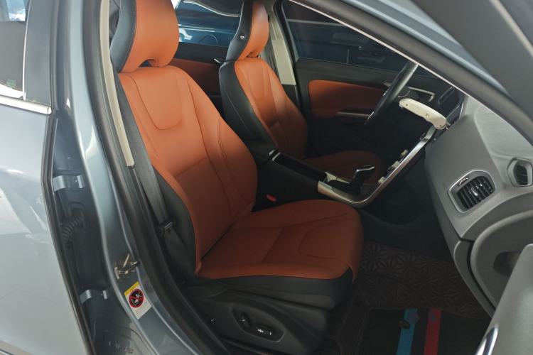 Used Volvo S60 2018 S60L T3 Smart Progress Edition
