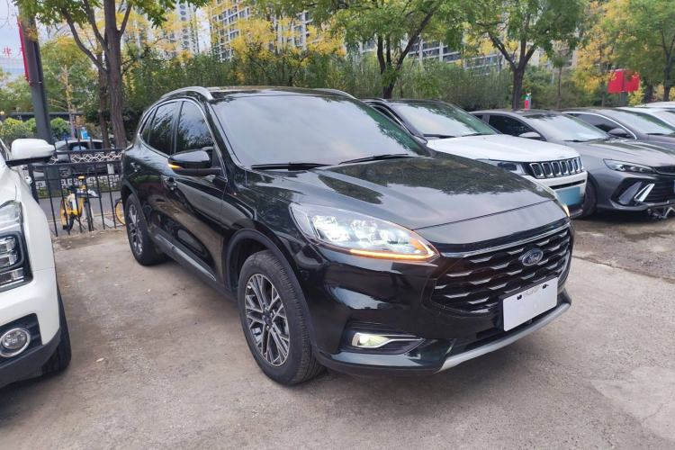 Used Ford Escape 2020 EcoBoost 245 Two-Wheel-Drive Titanium Edition
