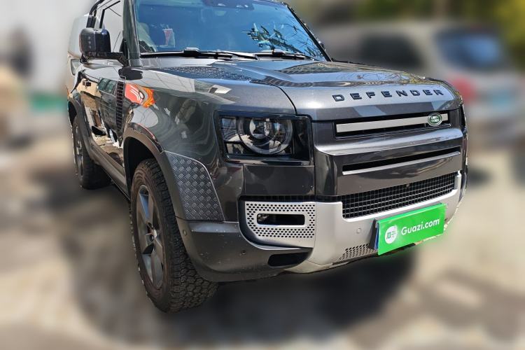 Used Land Rover Defender 2023 Revised Version 90 3.0T P400 Dark Edition Front Right 45 Deg