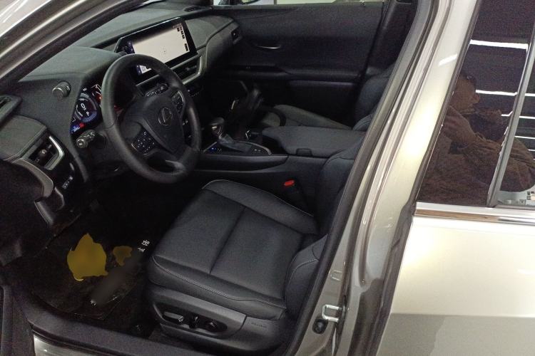 Used Lexus UX 2022 260h Explore-Edition