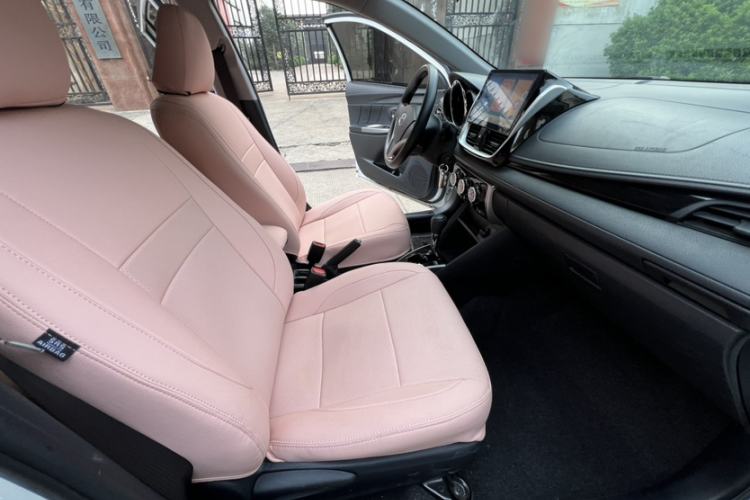 Used Toyota YARiS L Zhi Xuan 2017 1.5G CVT JingSu Model with Upgraded Sunroof Interior 8