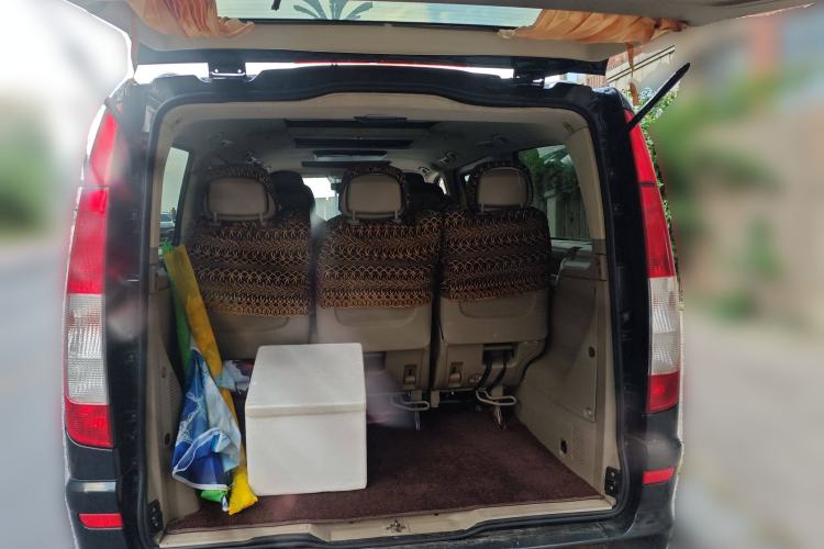 Used Mercedes-Benz Viano 2010 2.5L Luxury Edition Trunk