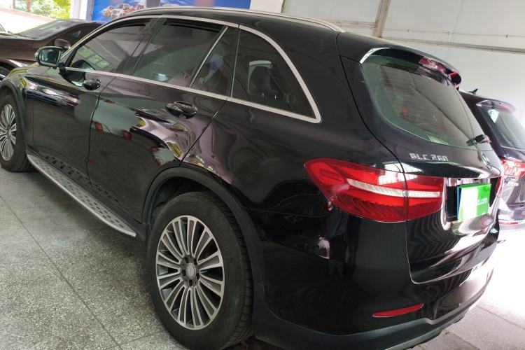 Used Mercedes-Benz GLC 2017 GLC 260 4MATIC Dynamic Edition Exterior 2