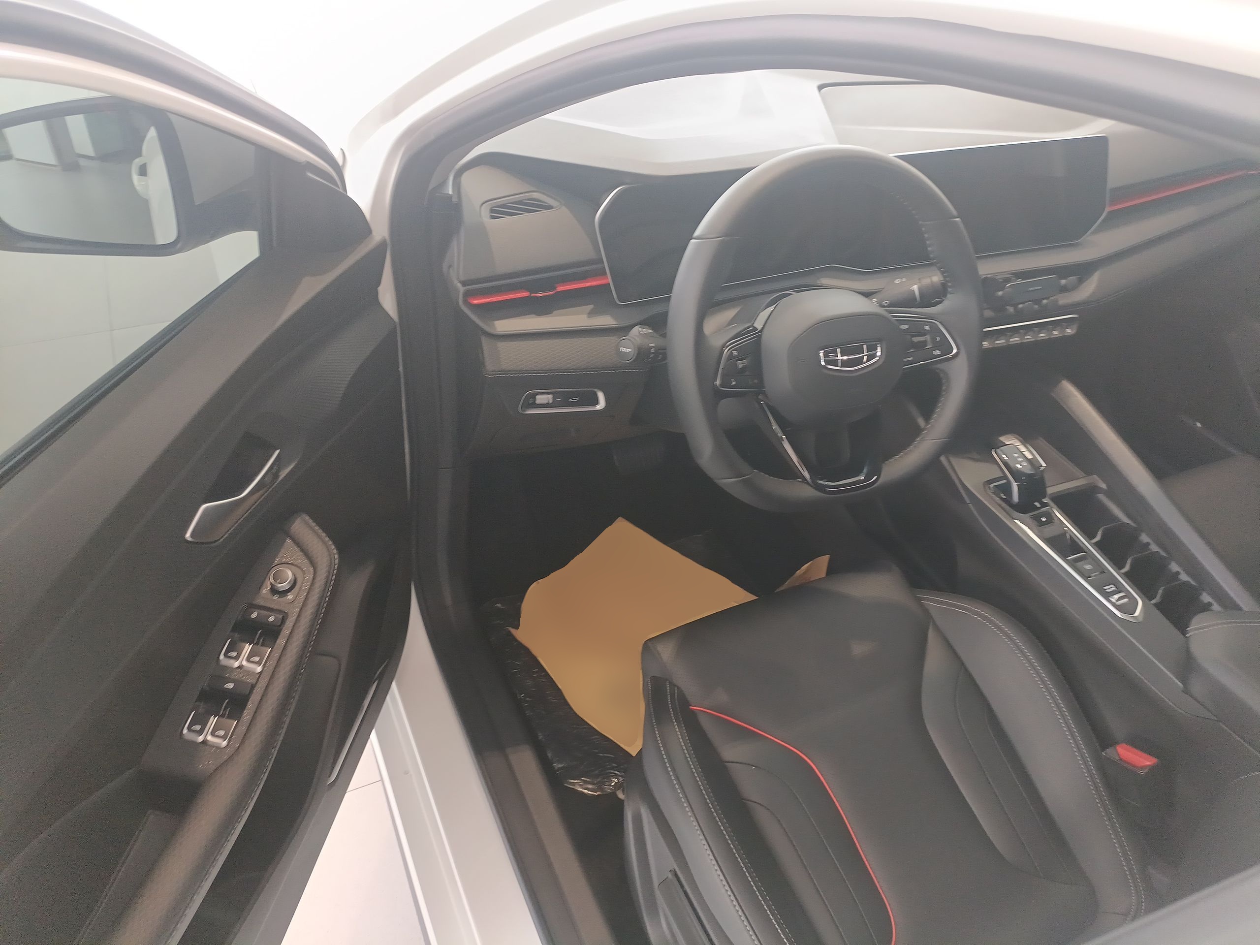 Geely Auto Binray 2022 Binrui COOL 1.5T DCT Windstorm Edition — снимка 18