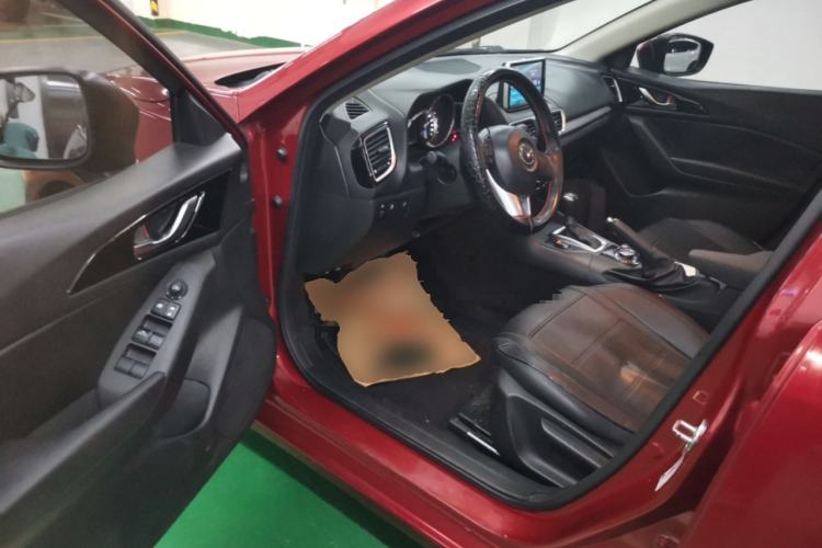 Used Mazda Mazda 3 Axela 2016 Sedan 1.5L Automatic Comfort Model
