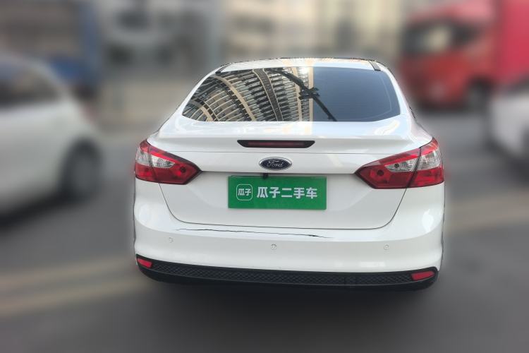 Used Ford Focus 2012 Sedan 1.6L Manual Comfort Model
