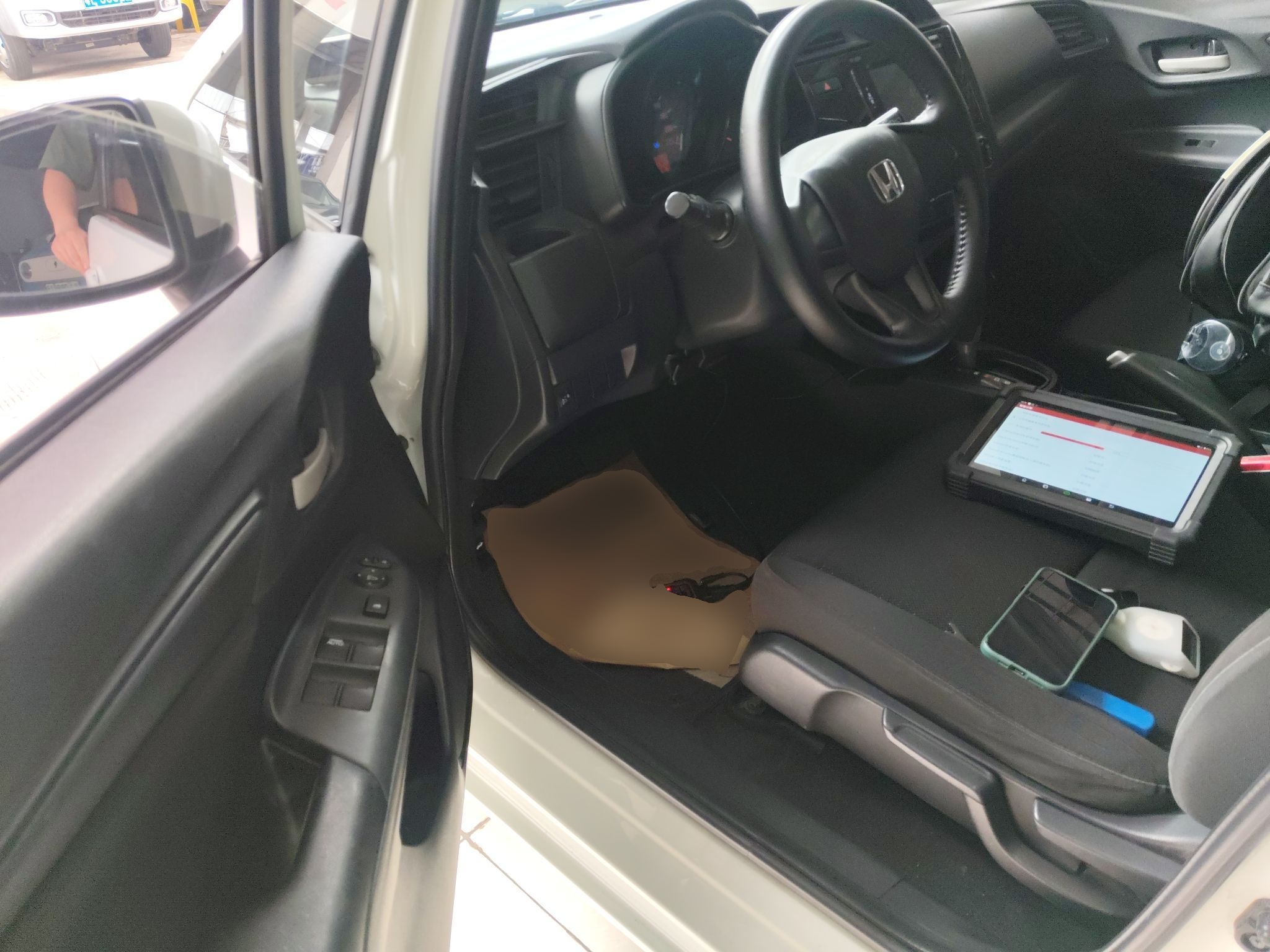 Переднее сиденье в автомобиле