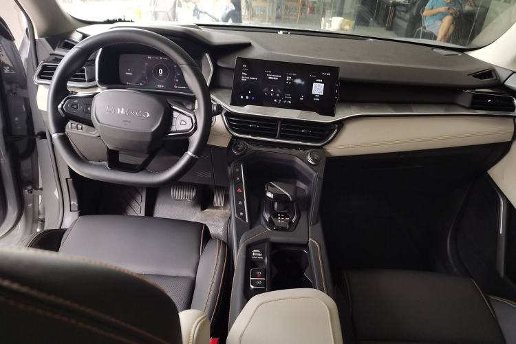 Used Lynk & Co 06 EM-P 2022 PHEV 84 km Range Pro Version