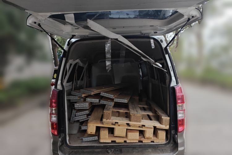 Used Jinbei New Hiace X30L 2016 1.5L Business Edition DLCG14 Trunk