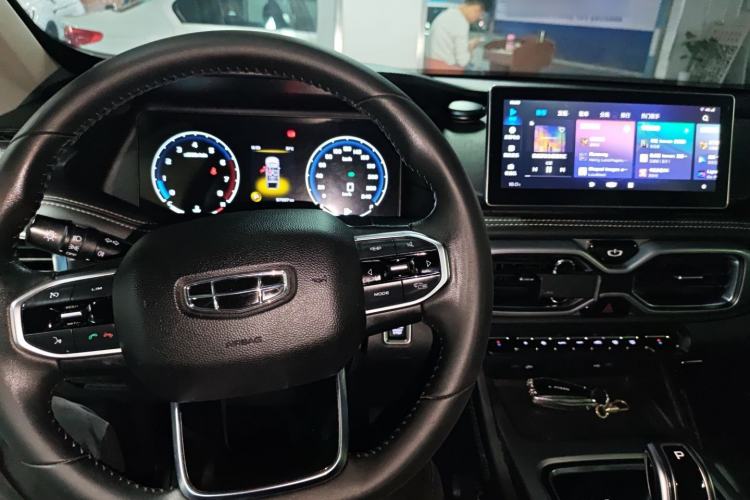 Used Geely Auto Haoyue 2020 1.8TD DCT Luxury Model 5 Seats Center Console