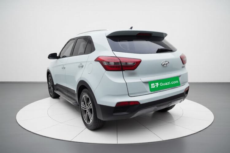 Used Hyundai ix25 2015 1.6L Automatic Two-Wheel-Drive Deluxe DLX Model Exterior 3