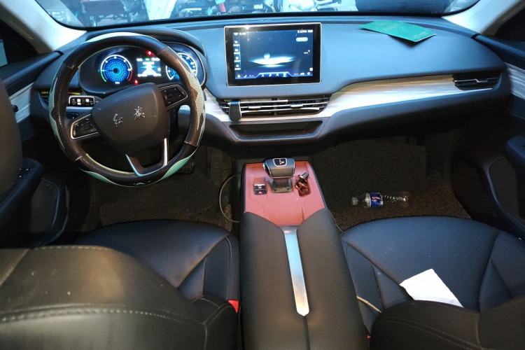 Used Hongqi E-QM5 2023 620km PLUS
