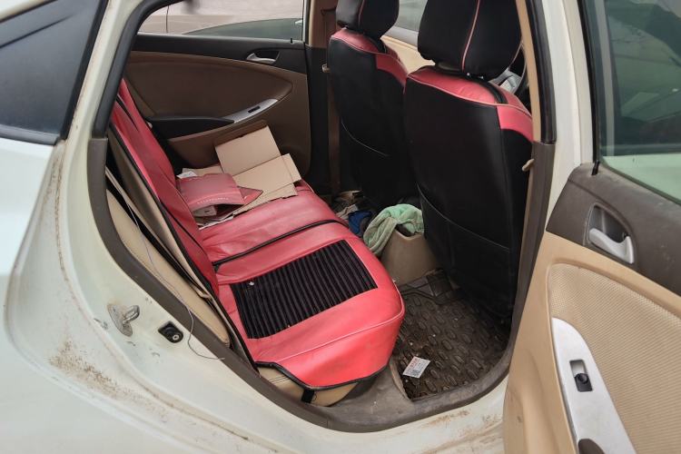 Used Hyundai Verna (older generation) 2010 Sedan 1.4L Manual Comfort GS
