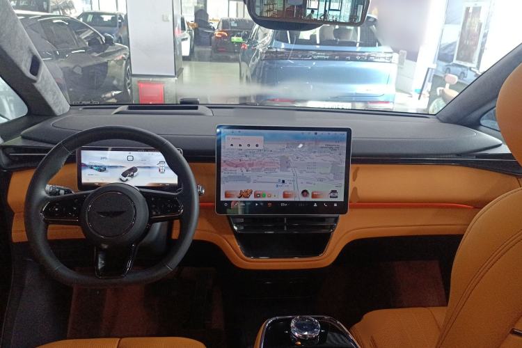 Used Geely Galaxy LEVC L380 2025 805 km Flagship Version All-Wheel Drive