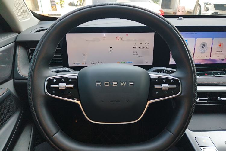 Used Roewe D5X DMH 2024 135 Tech Edition
