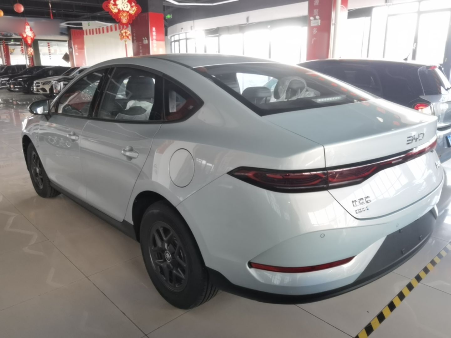 BYD Qin PLUS 2026 DM-i 128KM Progressive Model — снимка 4