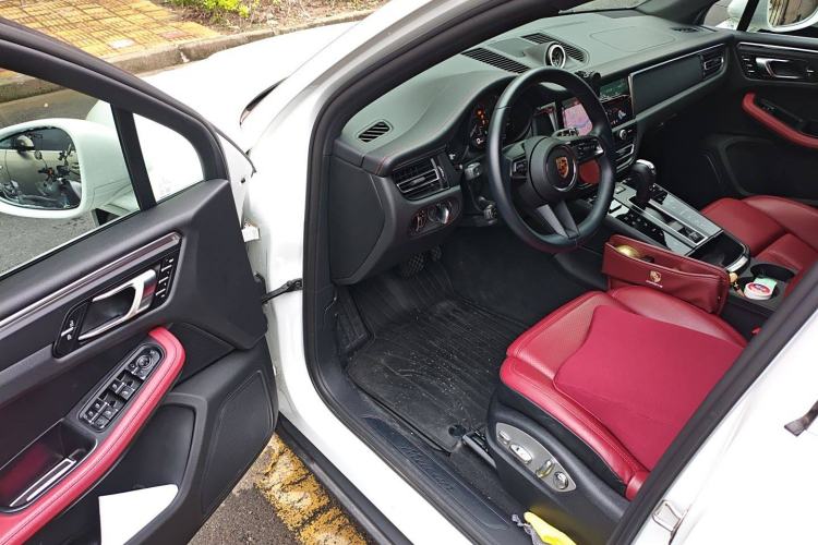 Used Porsche Macan 2024 Macan 2.0T Driver Seat