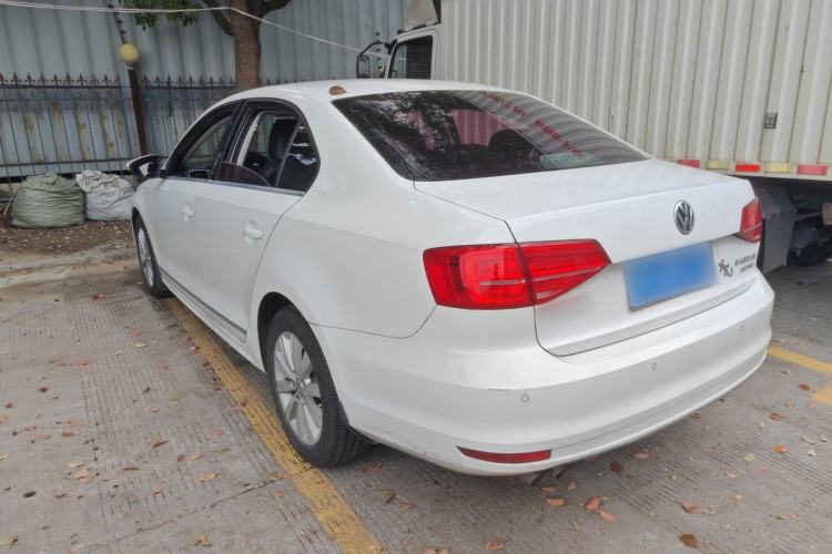 Used Volkswagen Sagitar 2015 230TSI Automatic Comfort Version Rear Left 45 Deg