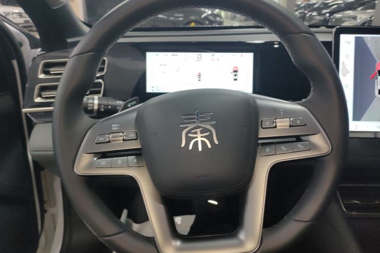 Used BYD Qin L 2025 DM-i Smart Drive 120KM Leading Model