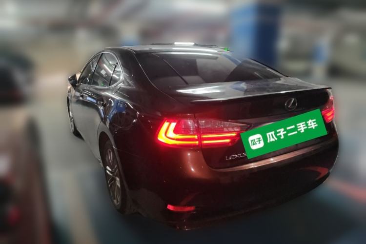 Used Lexus ES 2015 200 Elite Edition Rear Left 45 Deg