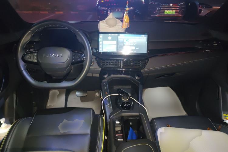 Used Lynk & Co 06 2023 Remix 1.5T Hero Center Console