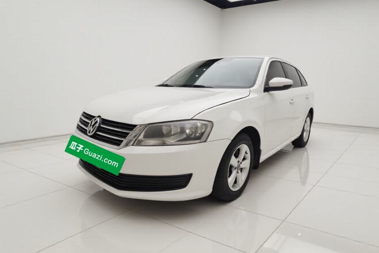 Used Volkswagen Gran Lavida 2013 1.6L Automatic Fashion Model
