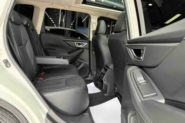 Used Subaru Forester 2019 2.0i Luxury Edition EyeSight Interior 3