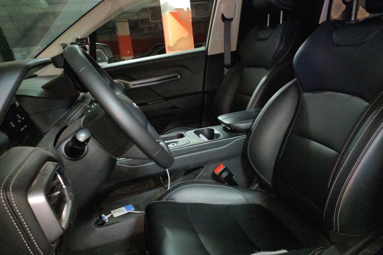 Used Radar King Kong 2025 430 km Two-Wheel Drive Long Bed – Lucky King Left Front Seat