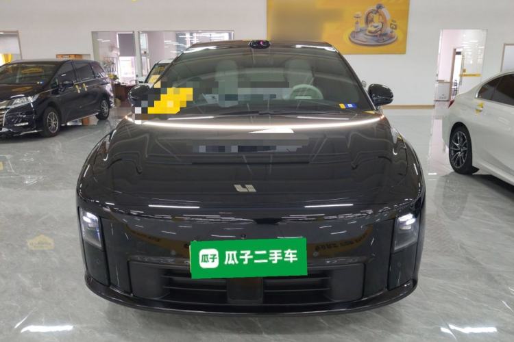 Used Li Auto Li Auto i6 2025 Model Four-Wheel-Drive Standard Type
