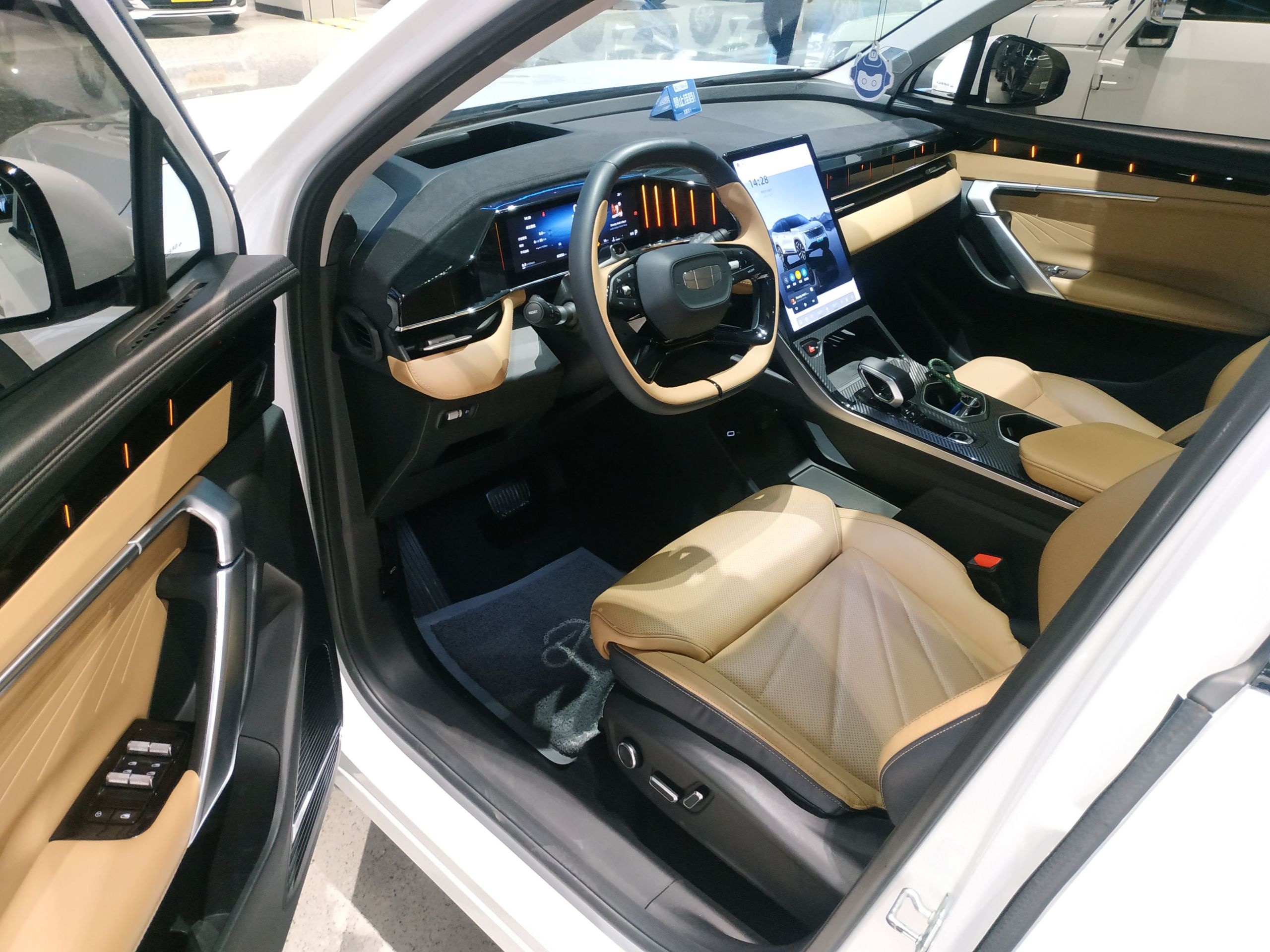 Geely Auto FX11 2023 2.0TD DCT Flagship Version — снимка 18