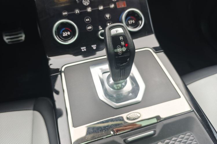 Used Land Rover Range Evoque 2020 249 PS R-DYNAMIC S First-Edition Sport Custom Edition

