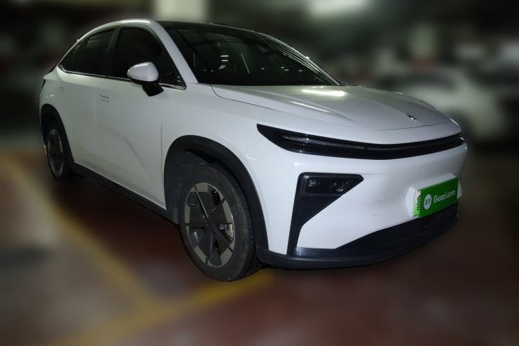 Used Livan 7 2024 450km Executive Version
