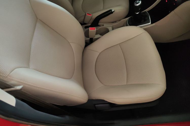 Used Hyundai Verna (older generation) 2016 1.4L Manual Smart GLS Trim