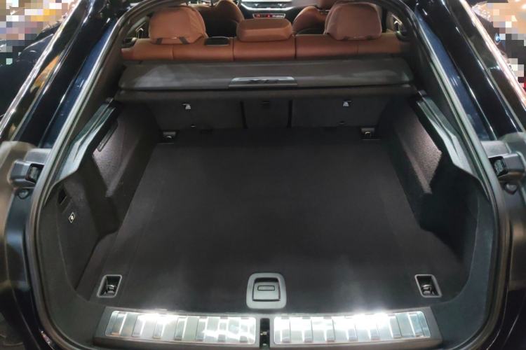 Used BMW X6 2023 xDrive40i M Sport Package Trunk