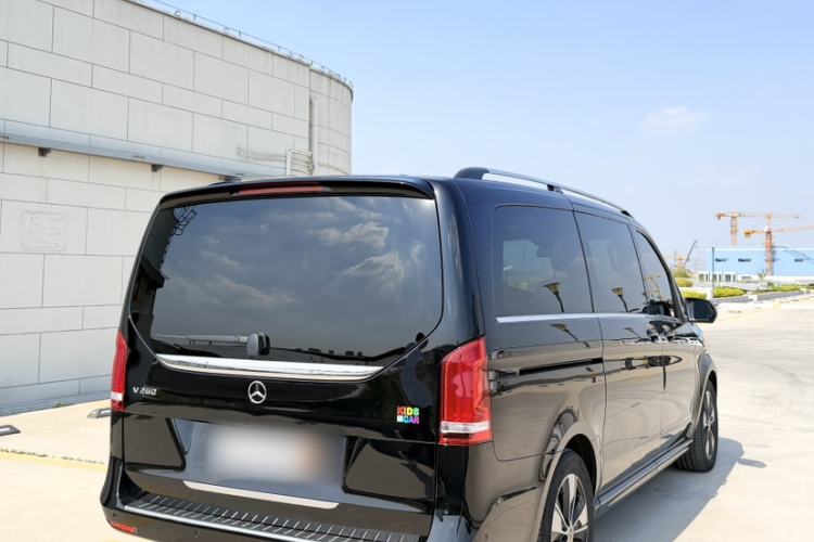 Used Mercedes-Benz V-Class 2020 V 260 Prestige Edition Exterior 7