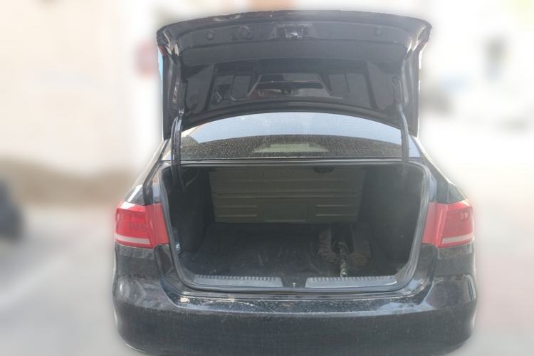 Used Volkswagen Santana 2013 1.4L Manual Comfort Edition