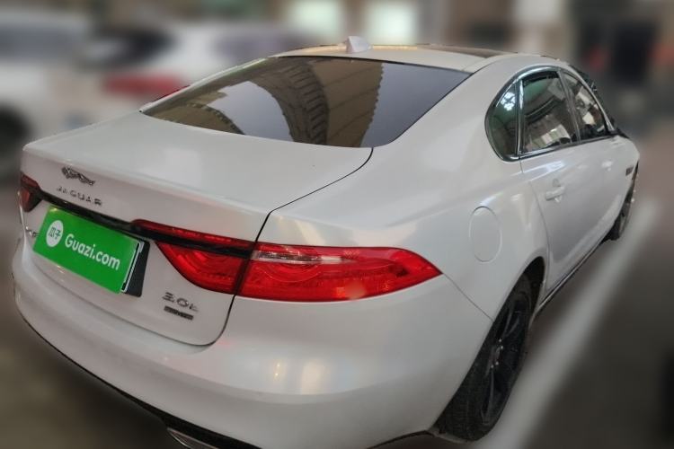 Used Jaguar XFL 2020 XFL 2.0T P200 Two-Wheel-Drive Elite Edition Rear Right 45 Deg