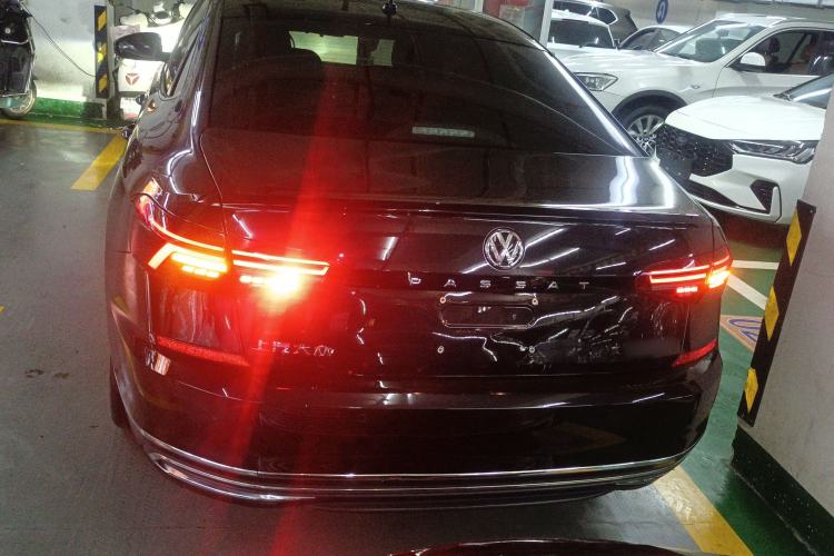 Used Volkswagen Passat 2019 330TSI Elite Edition China VI Rear