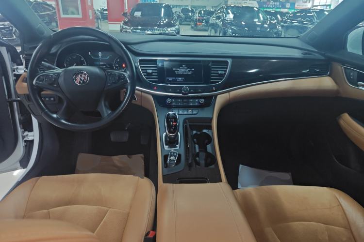 Used Buick LaCrosse 2018 28T Luxury Model