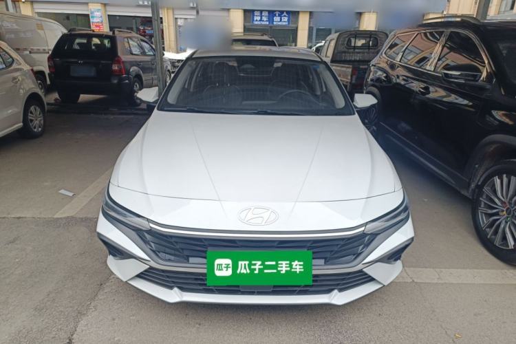 Used Hyundai Elantra 2023 1.5L CVT LUX Prestige Edition
